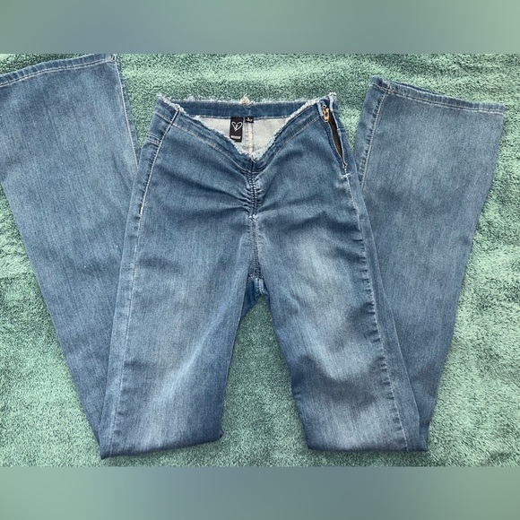 Windsor Flare Jeans - Picture 1 of 3